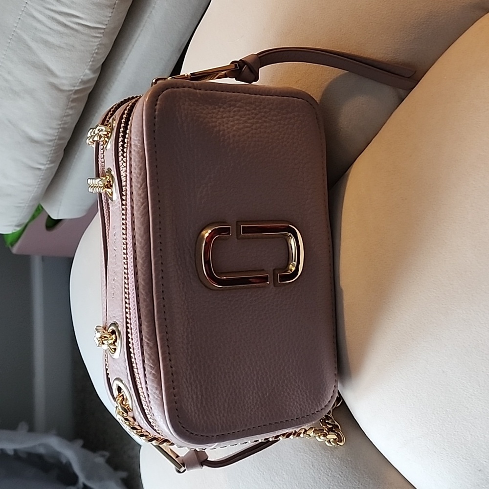 The Glam Shot 21 Camera Chain Crossbody Bag